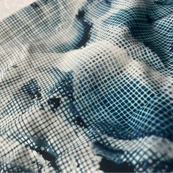 SHAN blue and white bikini set - size 06 - Picture 8 of 8